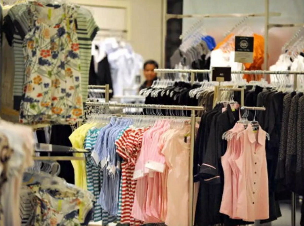India’s organized apparel market geared for a better outlook in FY22: Ind-Ra