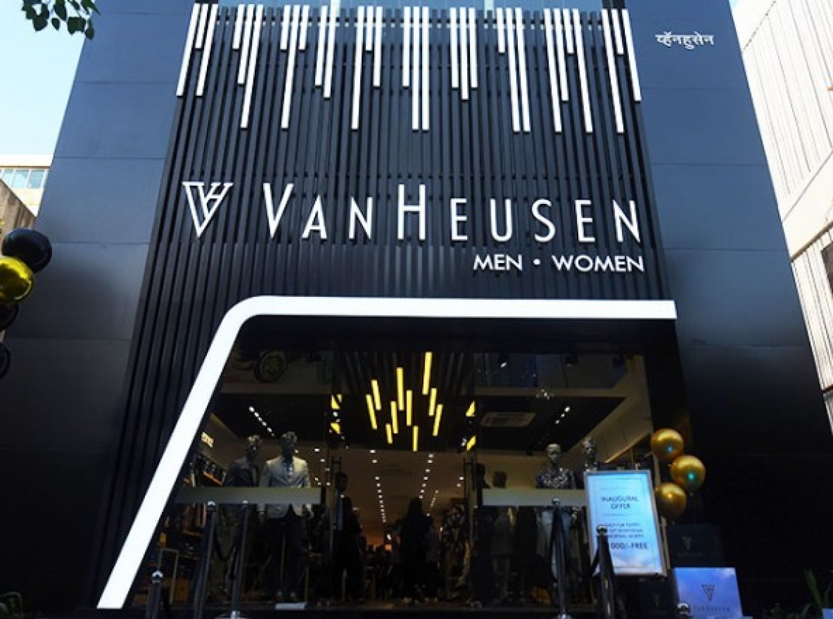 Van Heusen in Fashion Brands 