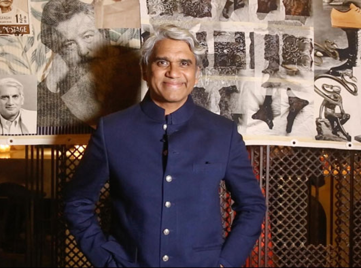 At the FDCI X Lakmé Fashion Week, Satya Paul by Rajesh Pratap Singh introduces carbon-free TENCEL fibres