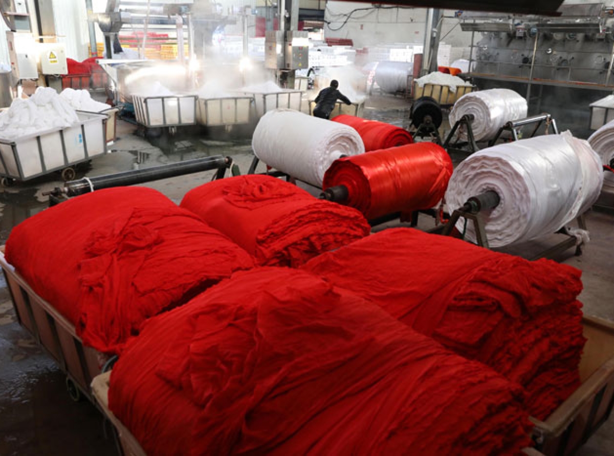 Six employees at a textile dyeing and printing plant in India have died