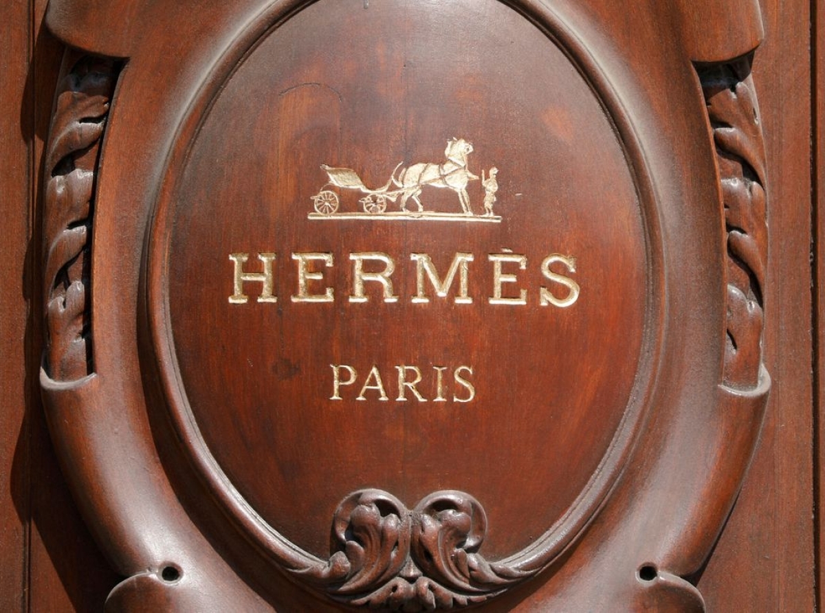 Russia at war: Hermès to Shut Russian Stores