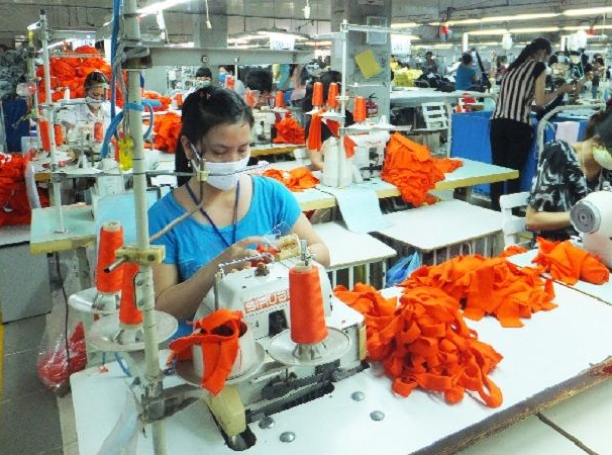 The Uttar Pradesh (U.P.) apparel industry takes a hit owing to the COVID-19 third wave