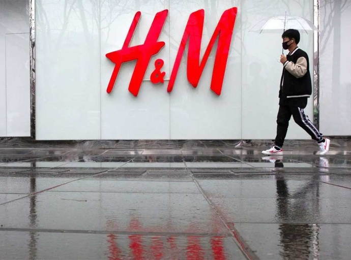 H&M Group: Q2'22 Sales Development 