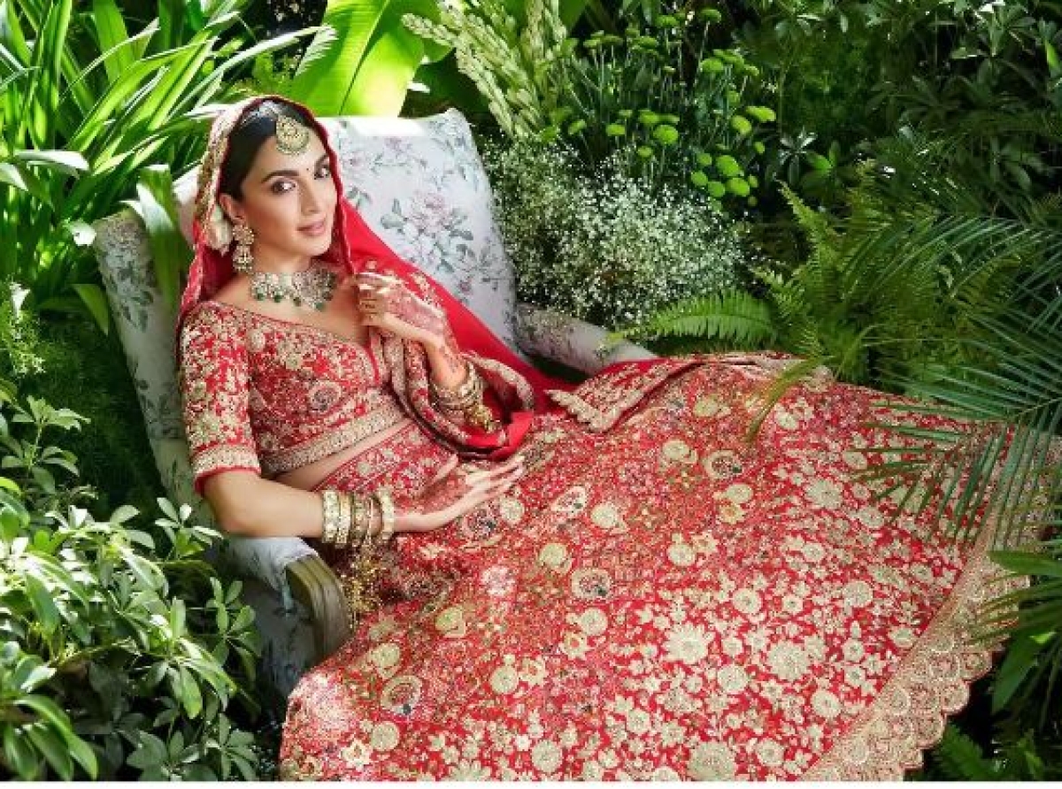 Channel Your Inner Maharani with these Bridal Lehengas by Mohey |  WeddingBazaar