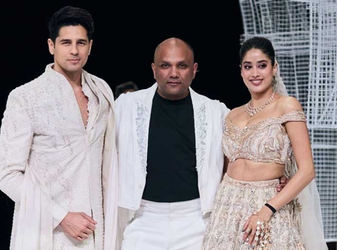 Gaurav Gupta organizes Quantam Entanglement’ with Chivas Luxe Collective 