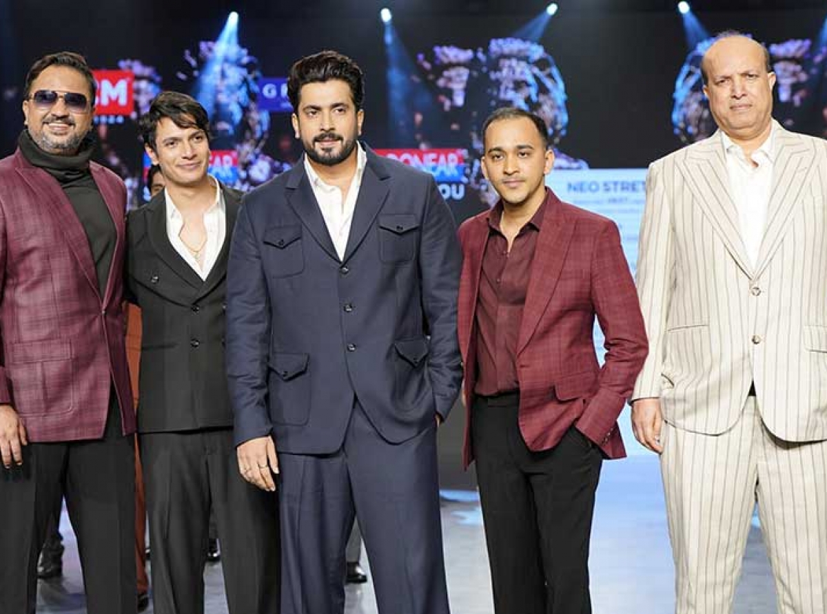 Donear Group showcases Neo Stretch fabric Bombay Fashion Week 2025